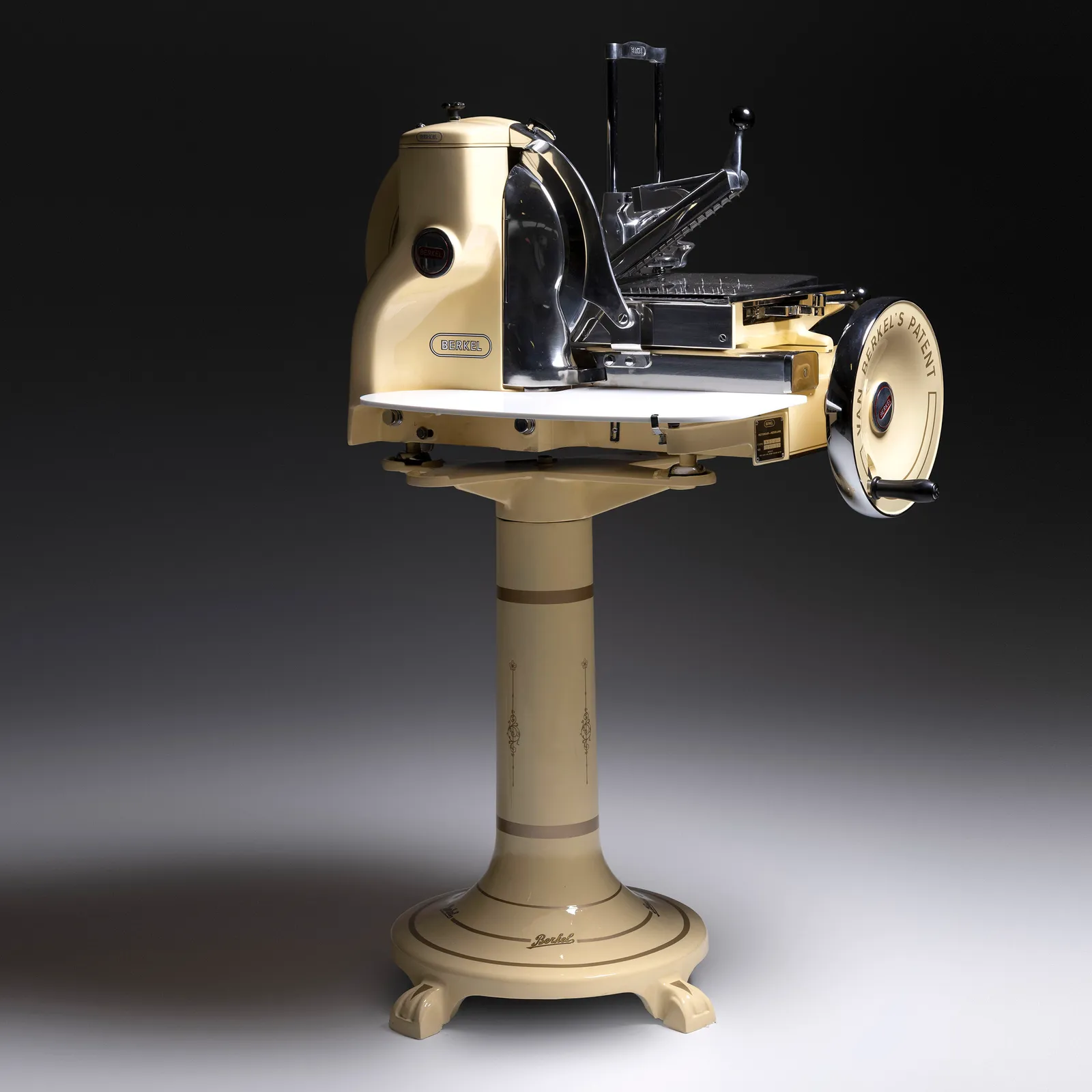Berkel Mod. 115 – Avorio, 1950  