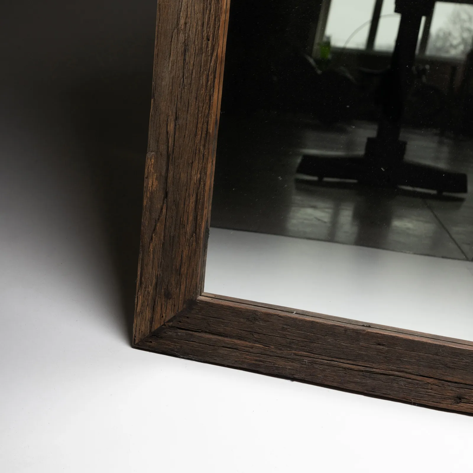 Ampio specchio cornice in legno