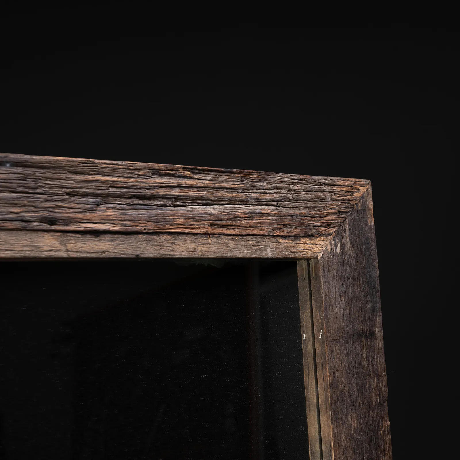 Ampio specchio cornice in legno