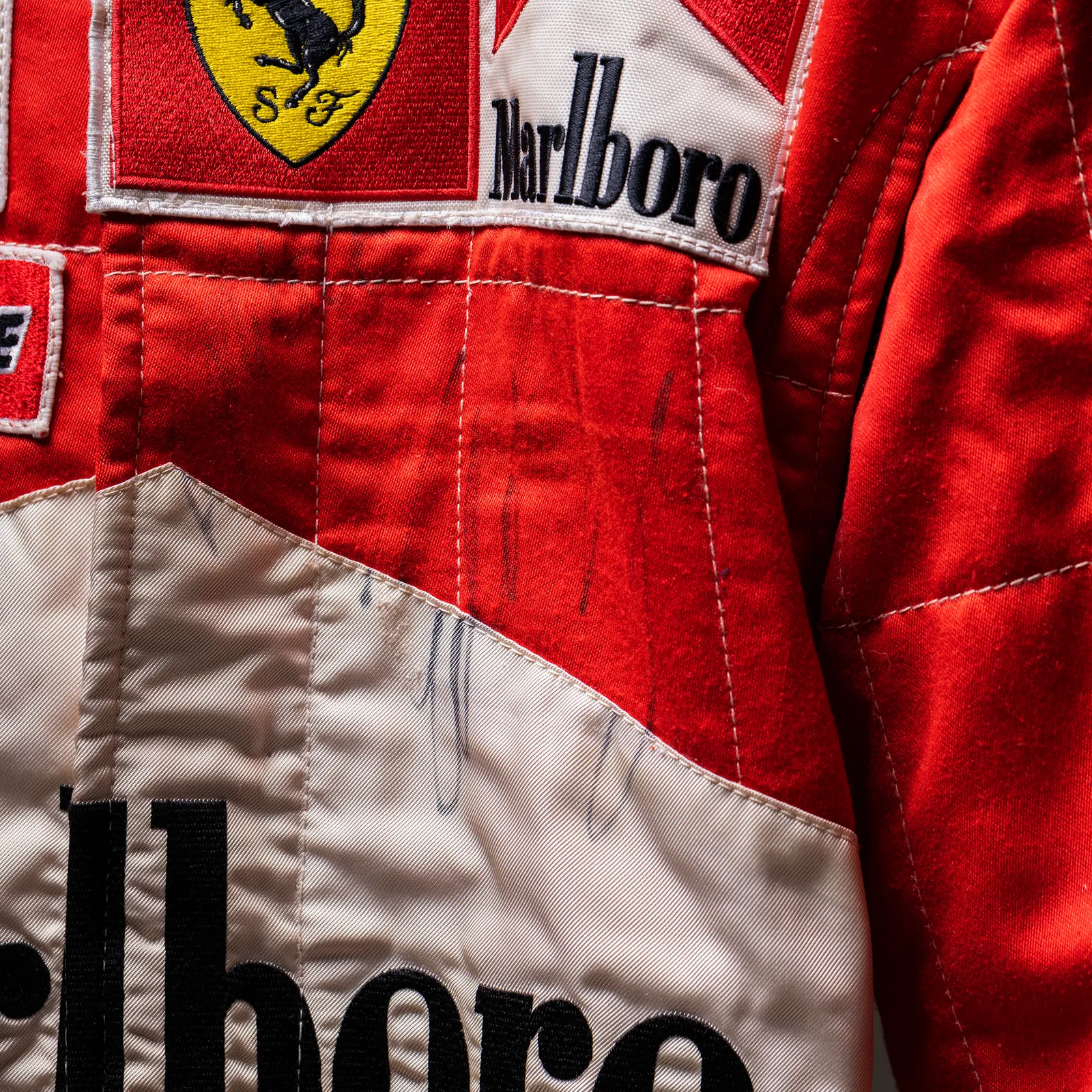 Tuta Eddie Irvine 1999 autografata