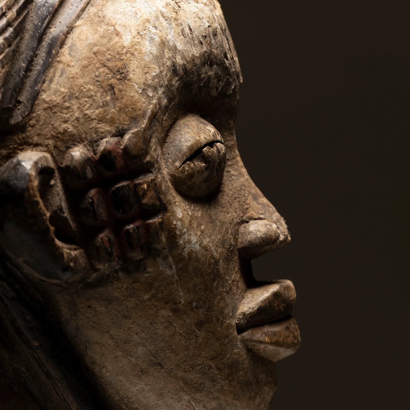 Maschera Africana Okuyi