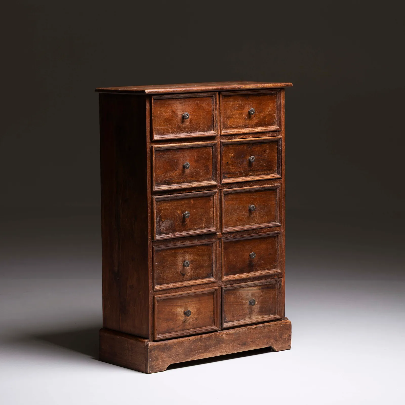 Mobiletto in legno massiccio