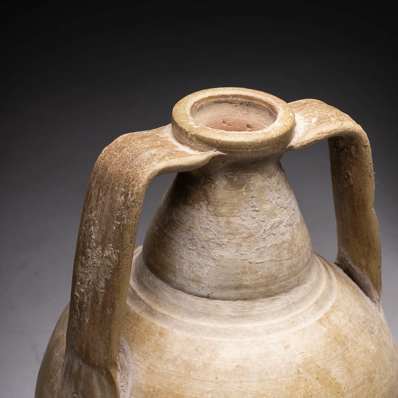 Anfora Antica in Terracotta