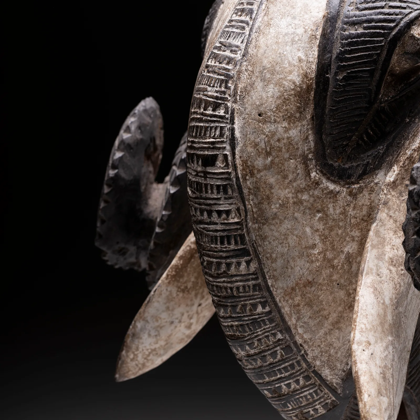 Maschera Africana testa di Ariete