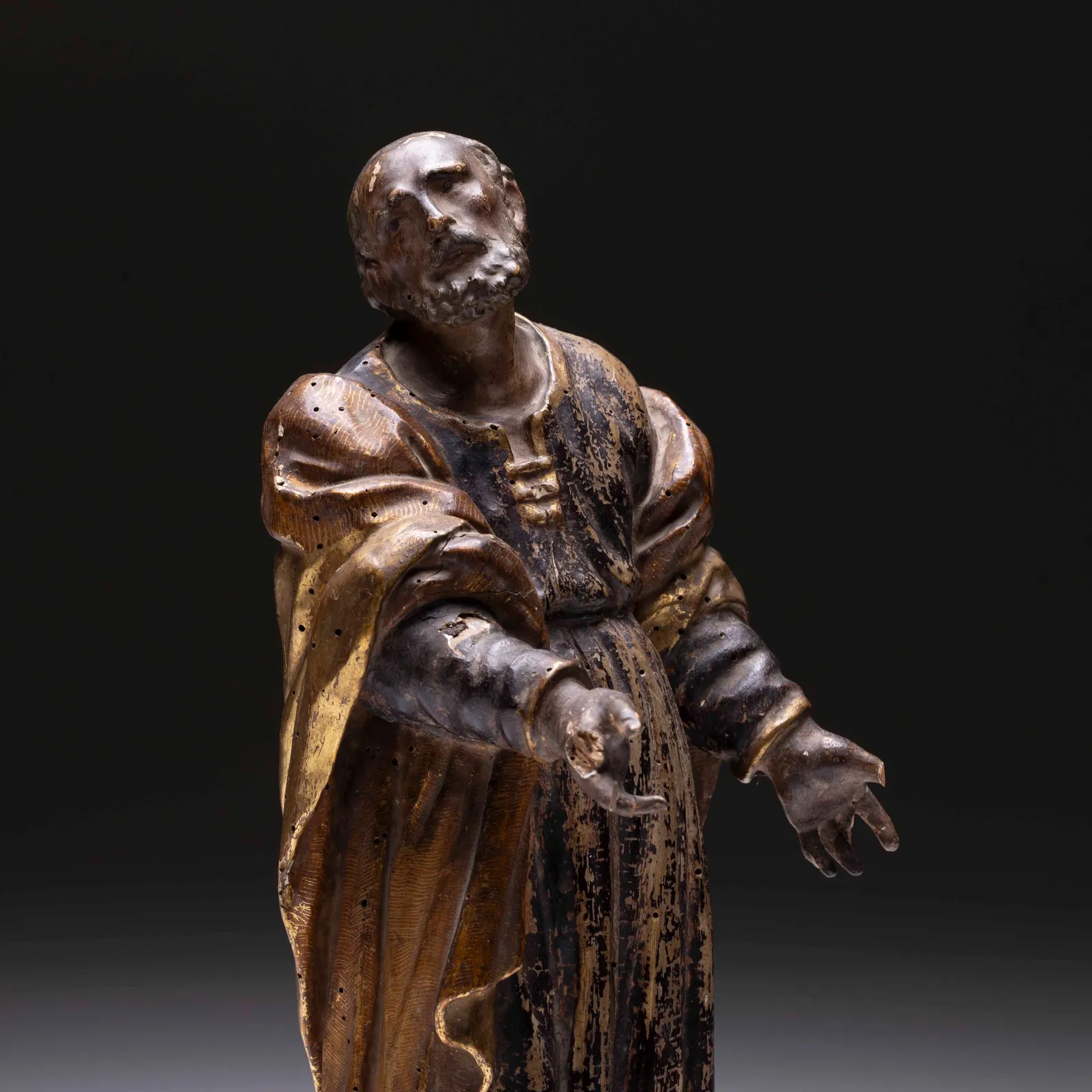 Statua di Santo in Adorazione 17sec