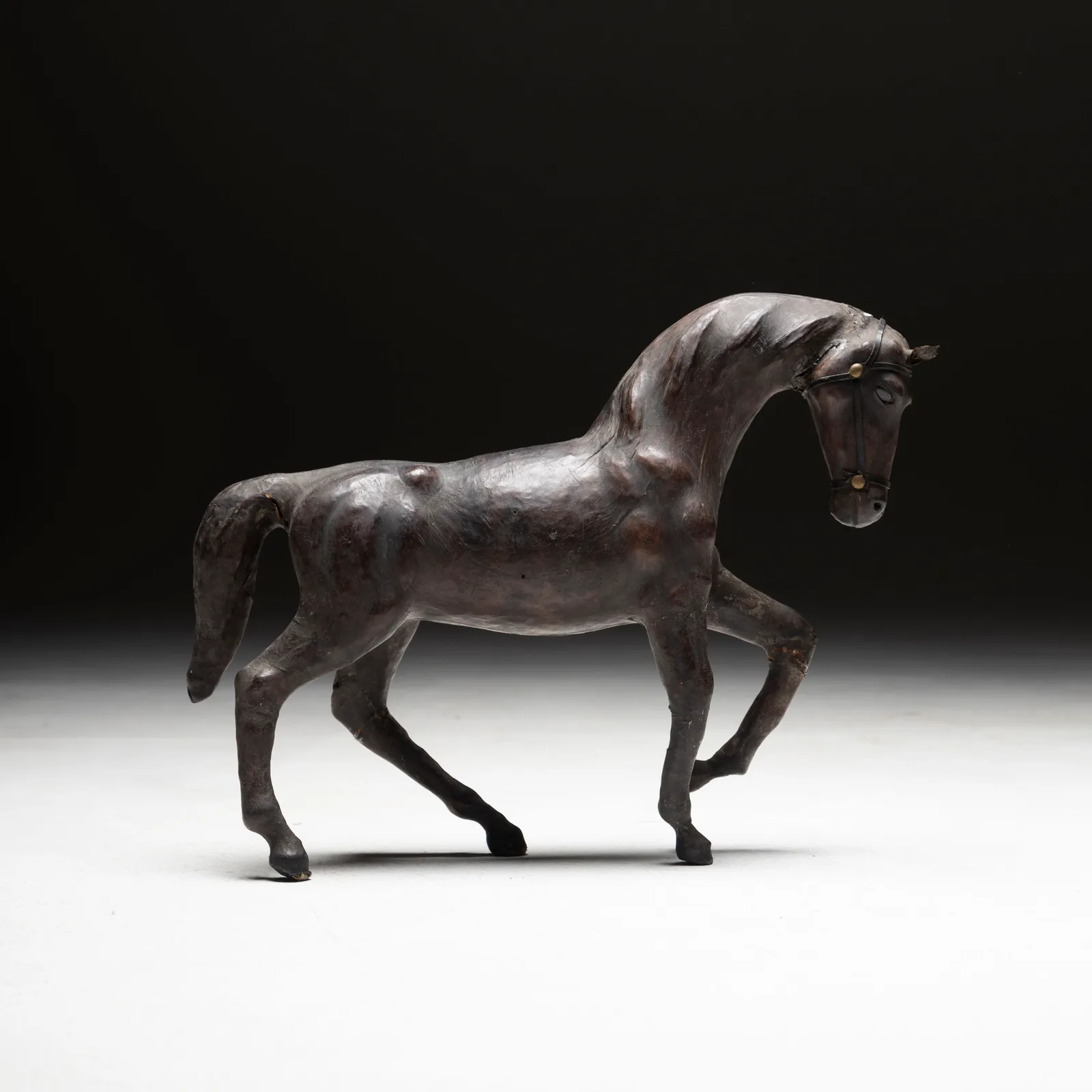 Cavallo in pelle fine 800