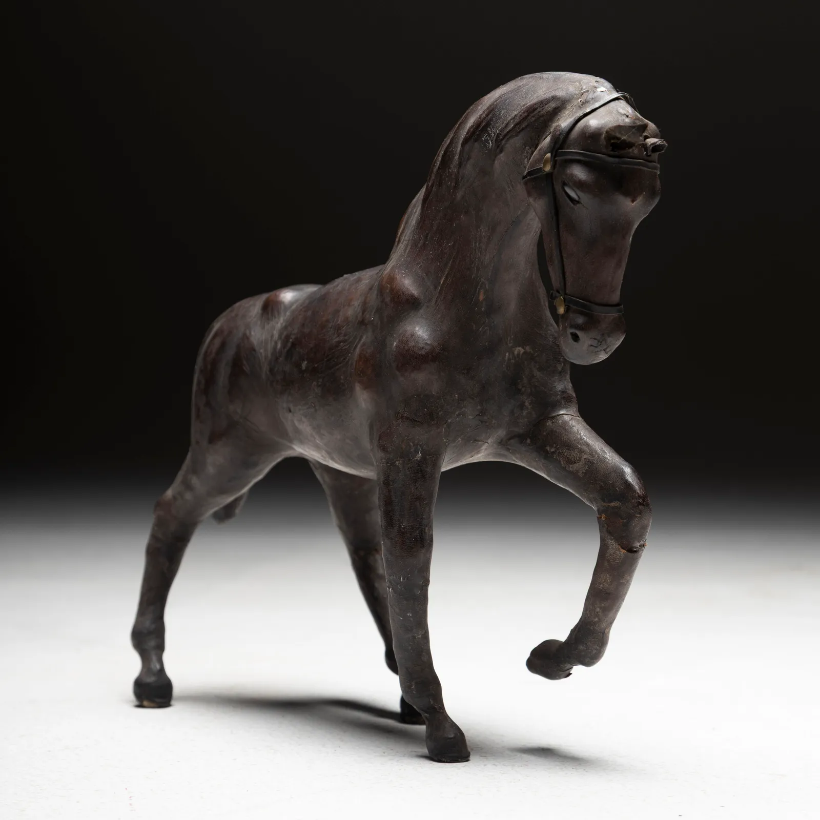 Cavallo in pelle fine 800